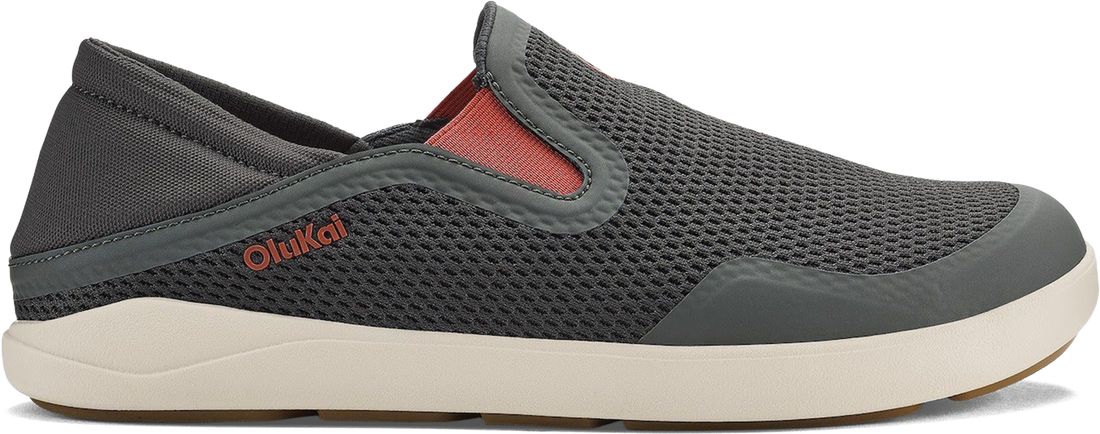 Quarter turn view Men&