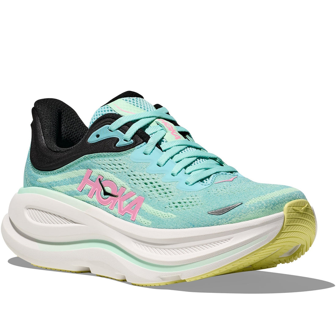 Quarter turn view Women&