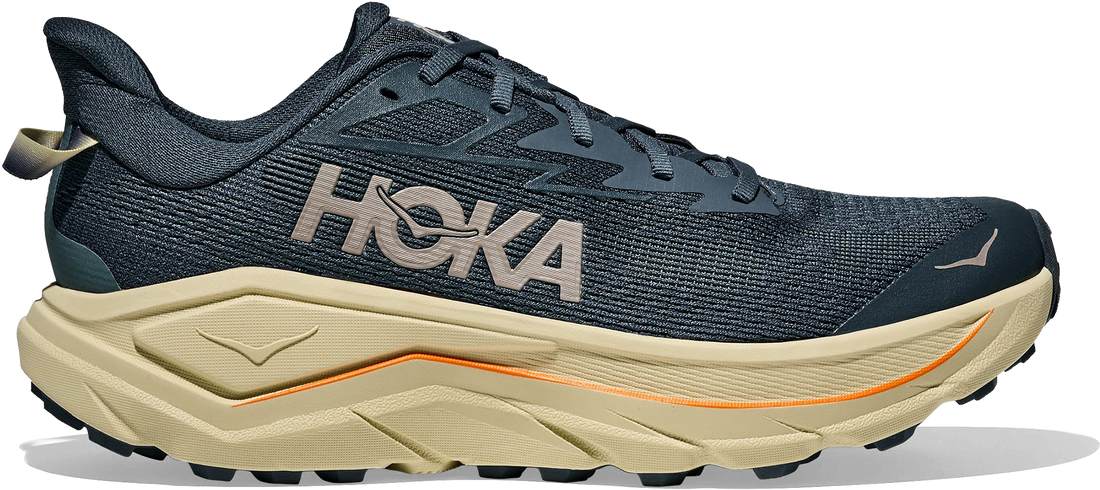 Quarter turn view Men&