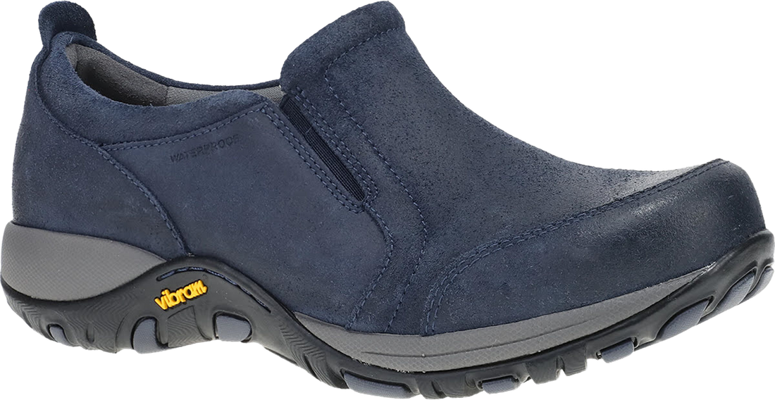 Quarter turn view Women&